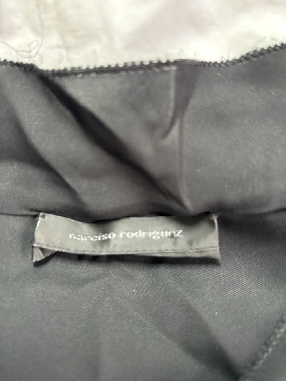 Narciso Rodriguez Black Short-Sleeve Midi Dress - Picture 3 of 5